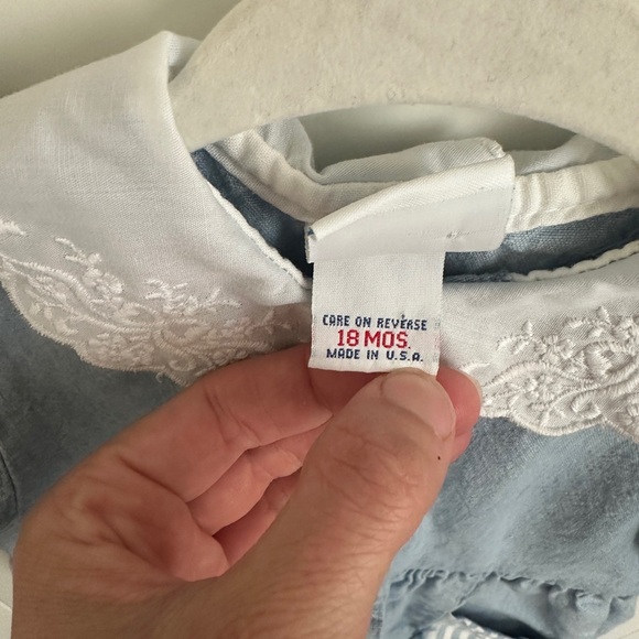 Vintage OshKosh Blue Chambray Denim Jumpsuit with White Embroidered Collar - Picture 5 of 6
